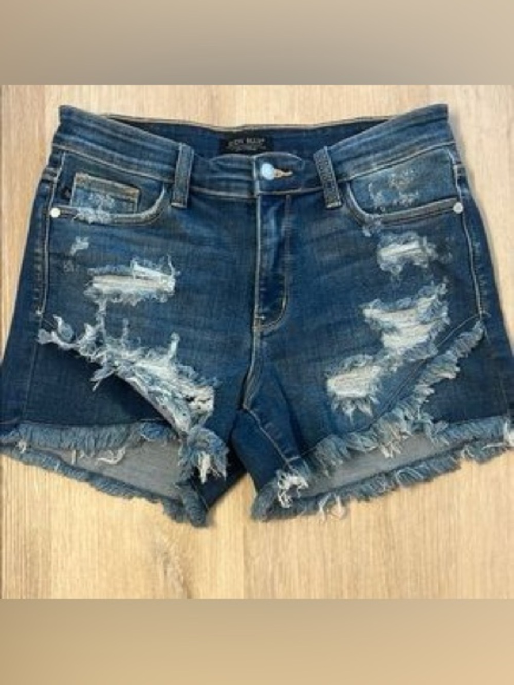 JUDY BLUE Women’s Blue Denim Distressed Jean boyfriend shorts Size small